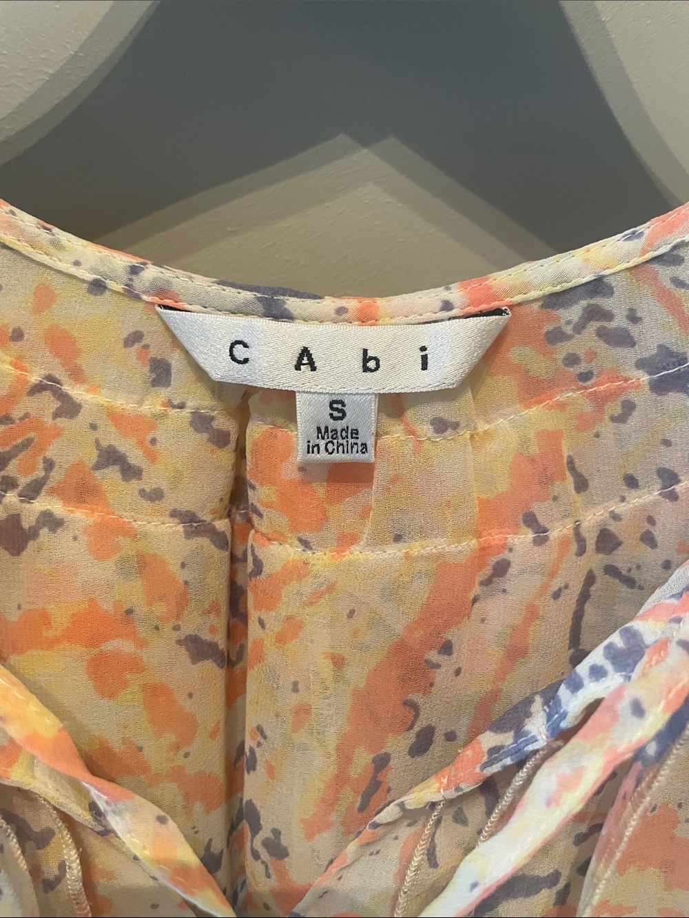 CAbi Sheer Pastel Ruffle Tie-Neck Sleeveless Blouse Size Small - Picture 2 of 9